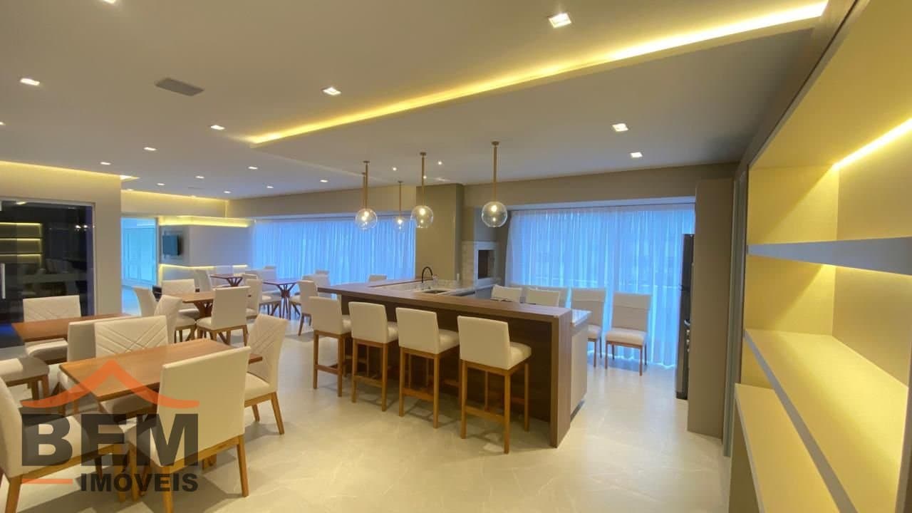 Apartamento para Locação com 2 quartos e 70m² no bairro São João, em Itajaí