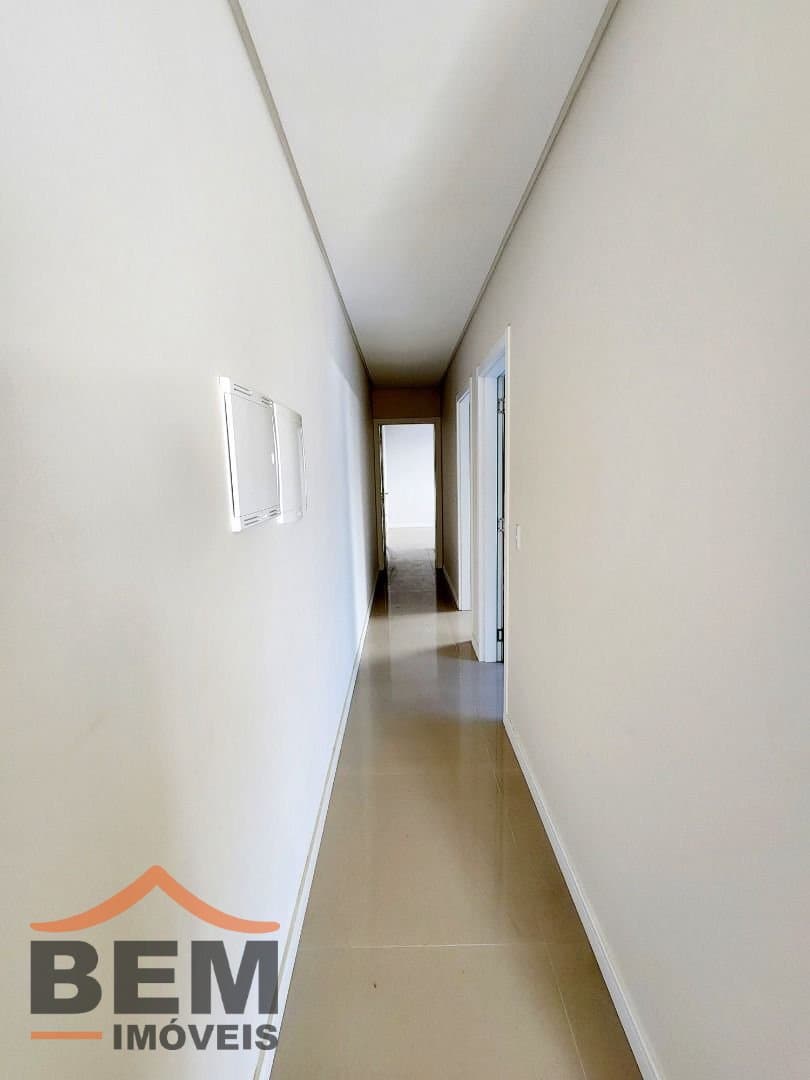 Apartamento para Venda com 3 quartos e 102m² no bairro Cordeiros, em Itajaí