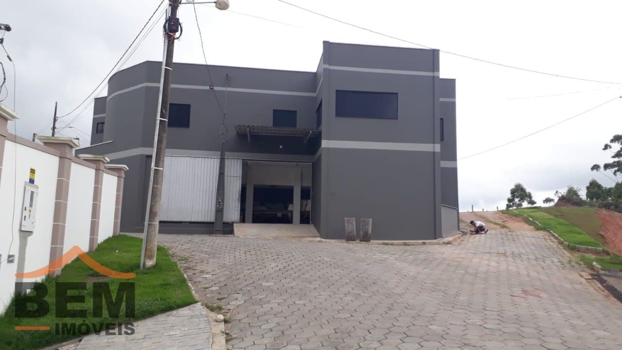 Galpão para Locação com 260m² no bairro Pocinho, em Ilhota: 3 - FACHADA