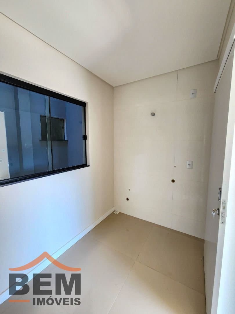 Apartamento para Venda com 3 quartos no bairro Cordeiros, em Itajaí