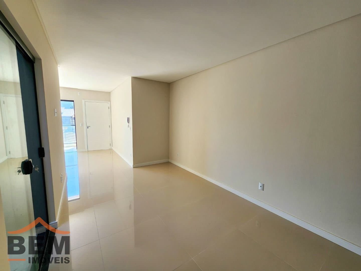 Apartamento para Venda com 3 quartos no bairro Cordeiros, em Itajaí