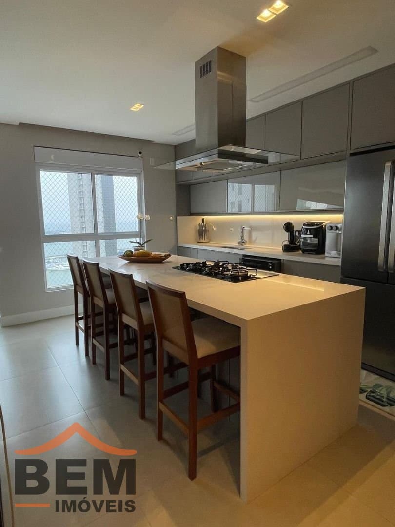 Apartamento para Venda com 3 quartos e 168m² no bairro Fazenda, em Itajaí