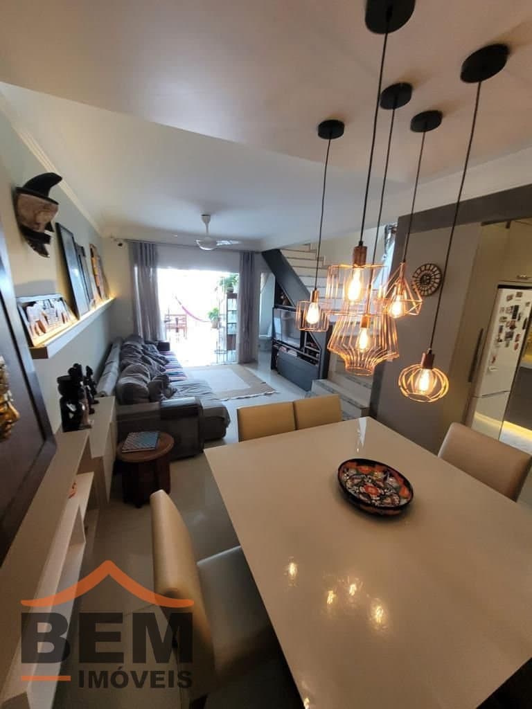 Casa para Venda com 3 quartos e 130m² no bairro Praia dos Amores, em Balneário Camboriú