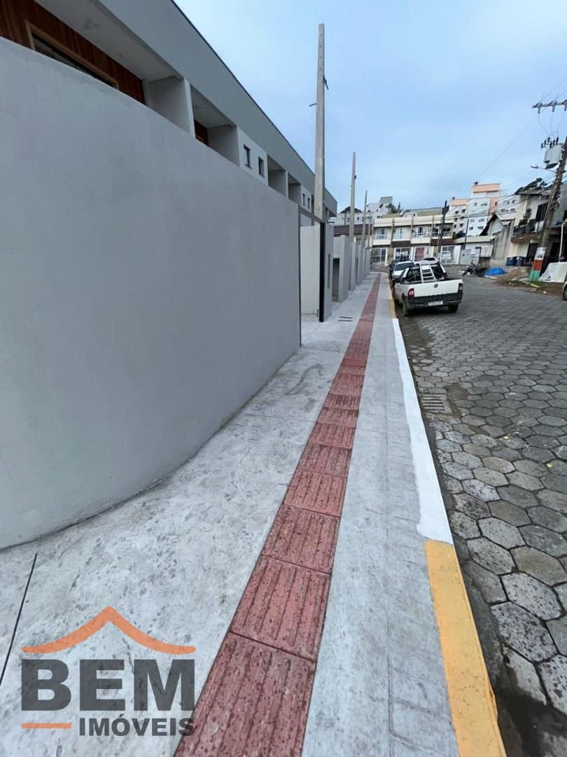 Casa para Venda com 2 quartos e 75m² no bairro Rio Pequeno, em Camboriú