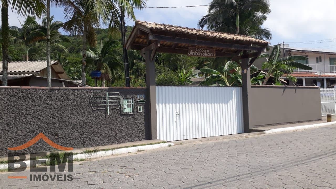 Chácara para Venda com 8 quartos e 200m² no bairro Espinheiros, em Itajaí
