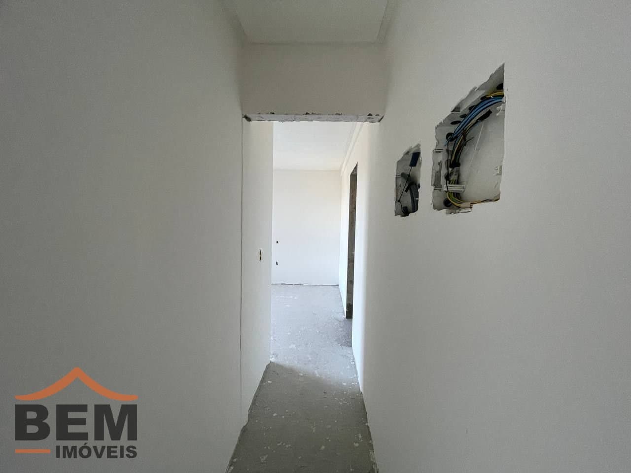 Apartamento para Venda com 2 quartos e 75m² no bairro Centro, em Camboriú