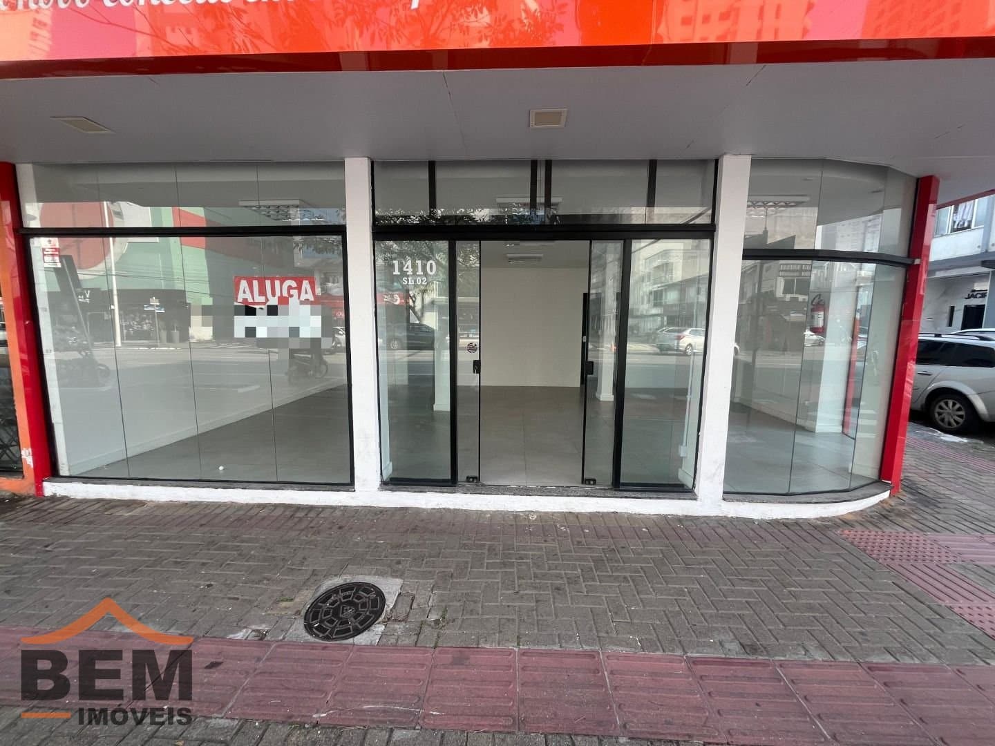 Salas/Conjuntos para Locação com 60m² no bairro Centro, em Balneário Camboriú: 04-  FACHADA