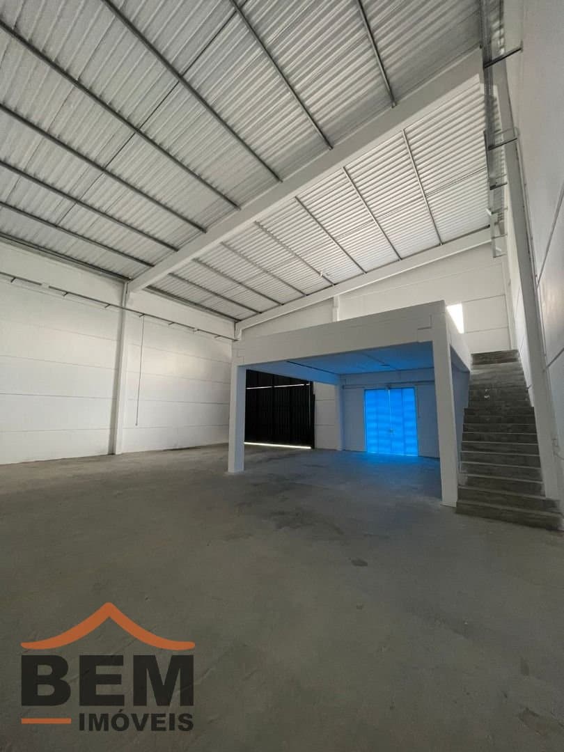 Galpão para Locação com 260m² no bairro Nova Esperança, em Balneário Camboriú: 08- GALPÃO 