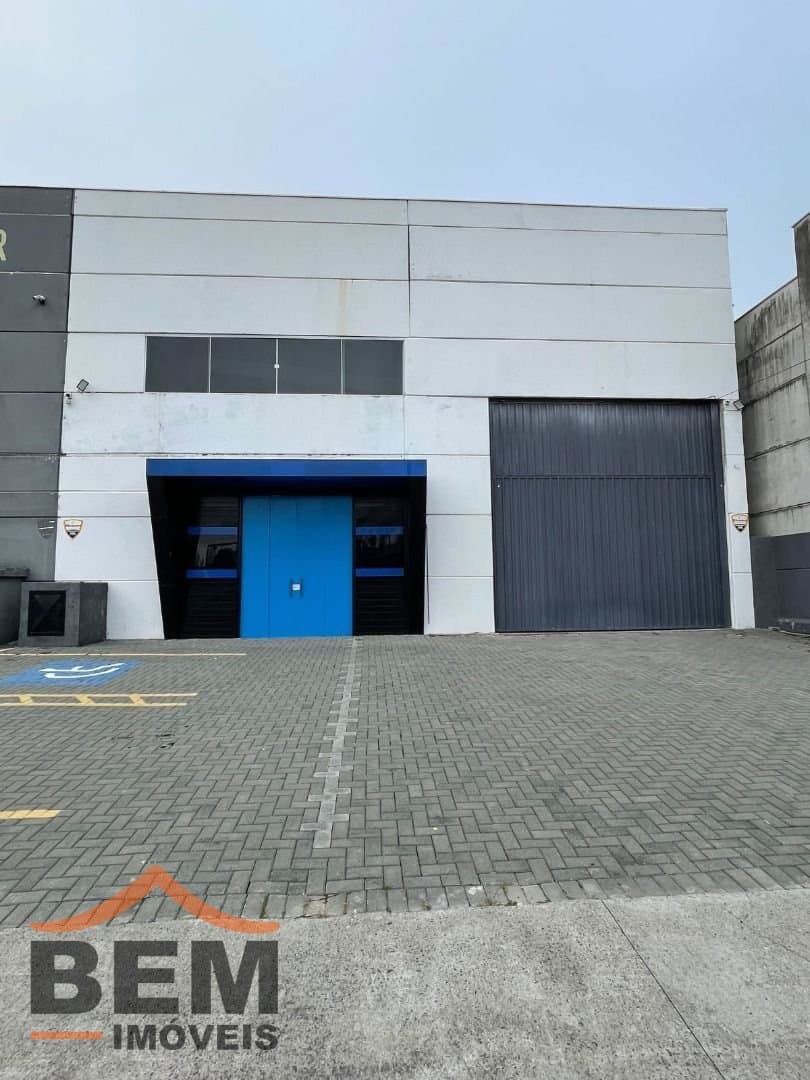 Galpão para Locação com 260m² no bairro Nova Esperança, em Balneário Camboriú: 01- FACHADA 