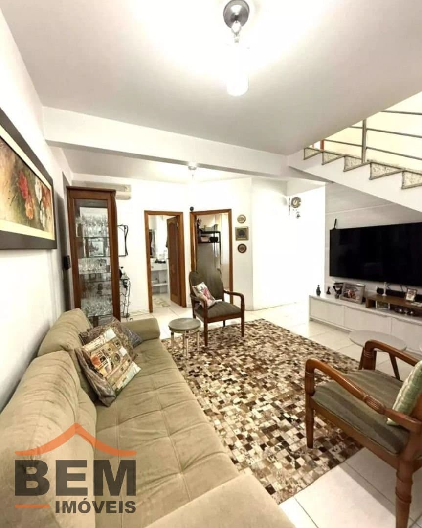 Casa para Venda com 3 quartos e 343m² no bairro Centro, em Itajaí