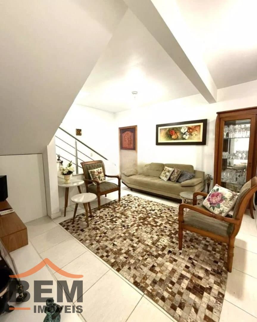 Casa para Venda com 3 quartos e 343m² no bairro Centro, em Itajaí