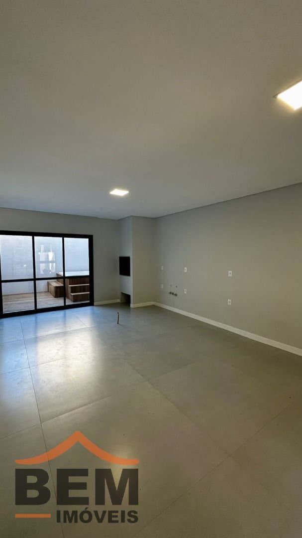 Casa para Venda com 3 quartos e 149m² no bairro Cabeçudas, em Itajaí