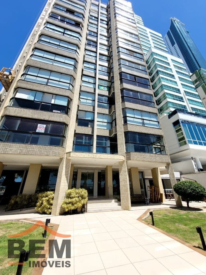Apartamento para Locação com 3 quartos e 139m² no bairro Frente Mar, em Balneário Camboriú: 03- FACHADA
