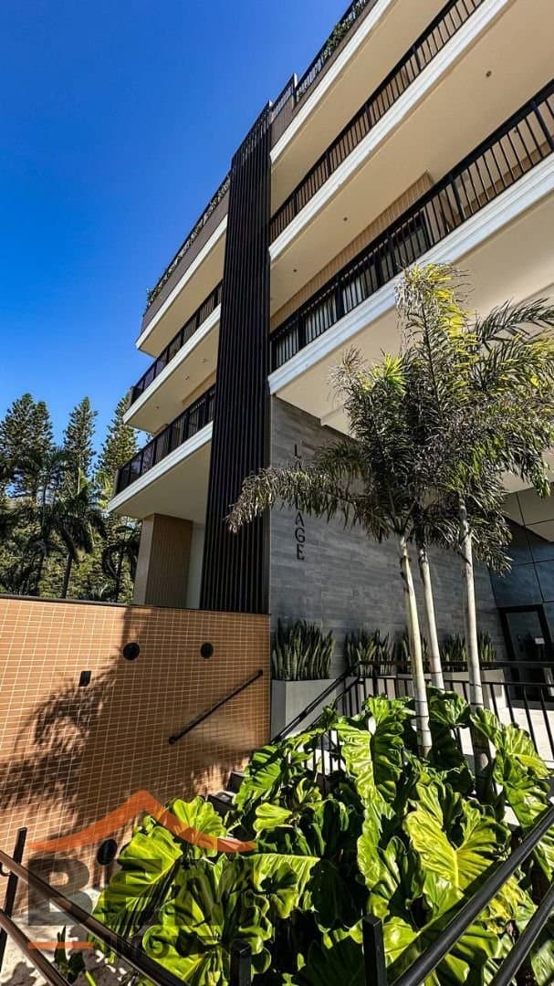 Apartamento Duplex para Venda com 3 quartos e 300m² no bairro Cabeçudas, em Itajaí