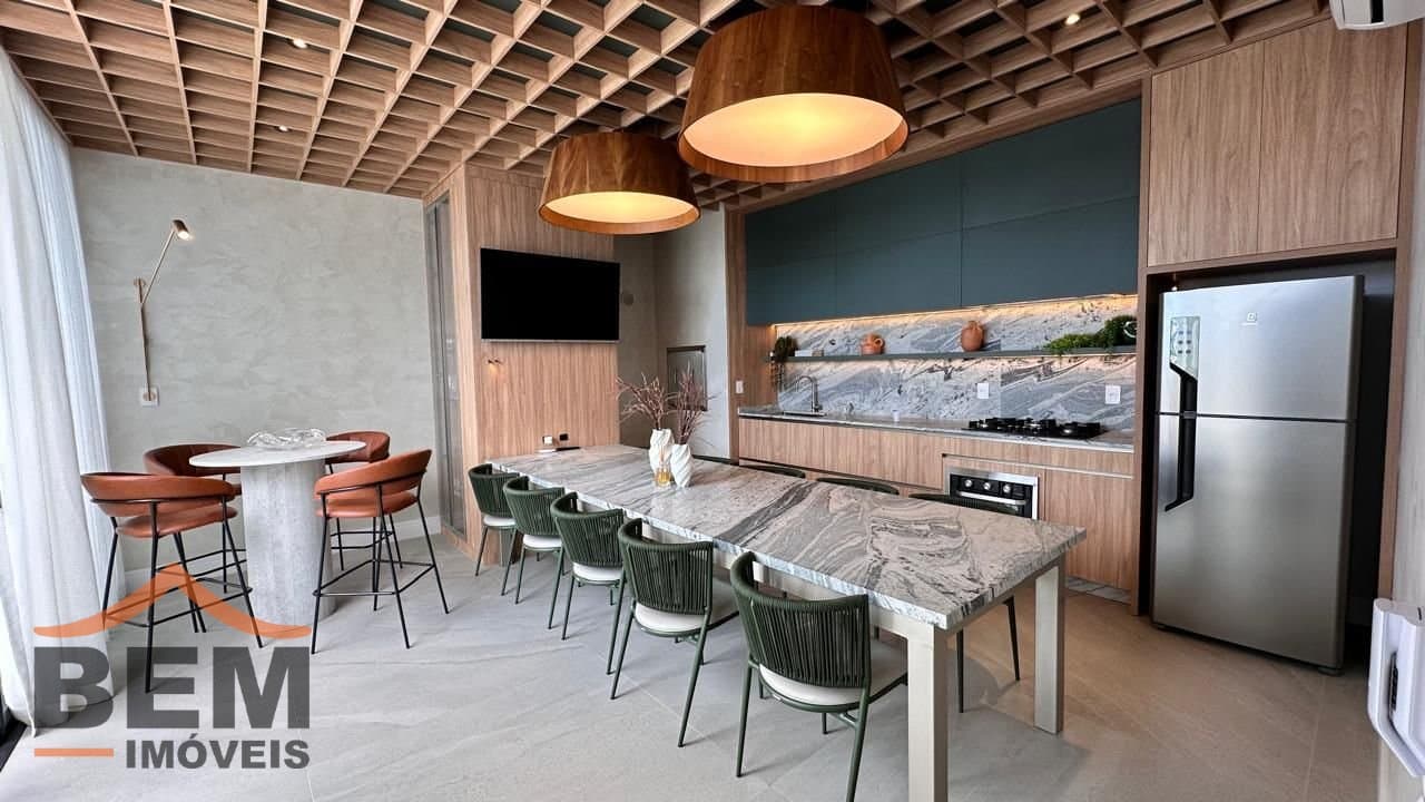 Apartamento Duplex para Venda com 3 quartos e 300m² no bairro Cabeçudas, em Itajaí