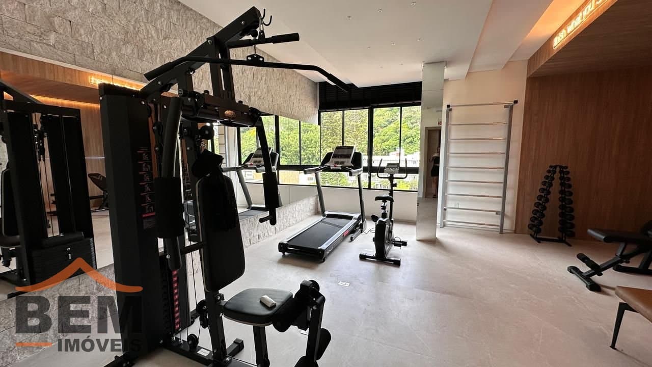 Apartamento Duplex para Venda com 3 quartos e 211m² no bairro Cabeçudas, em Itajaí