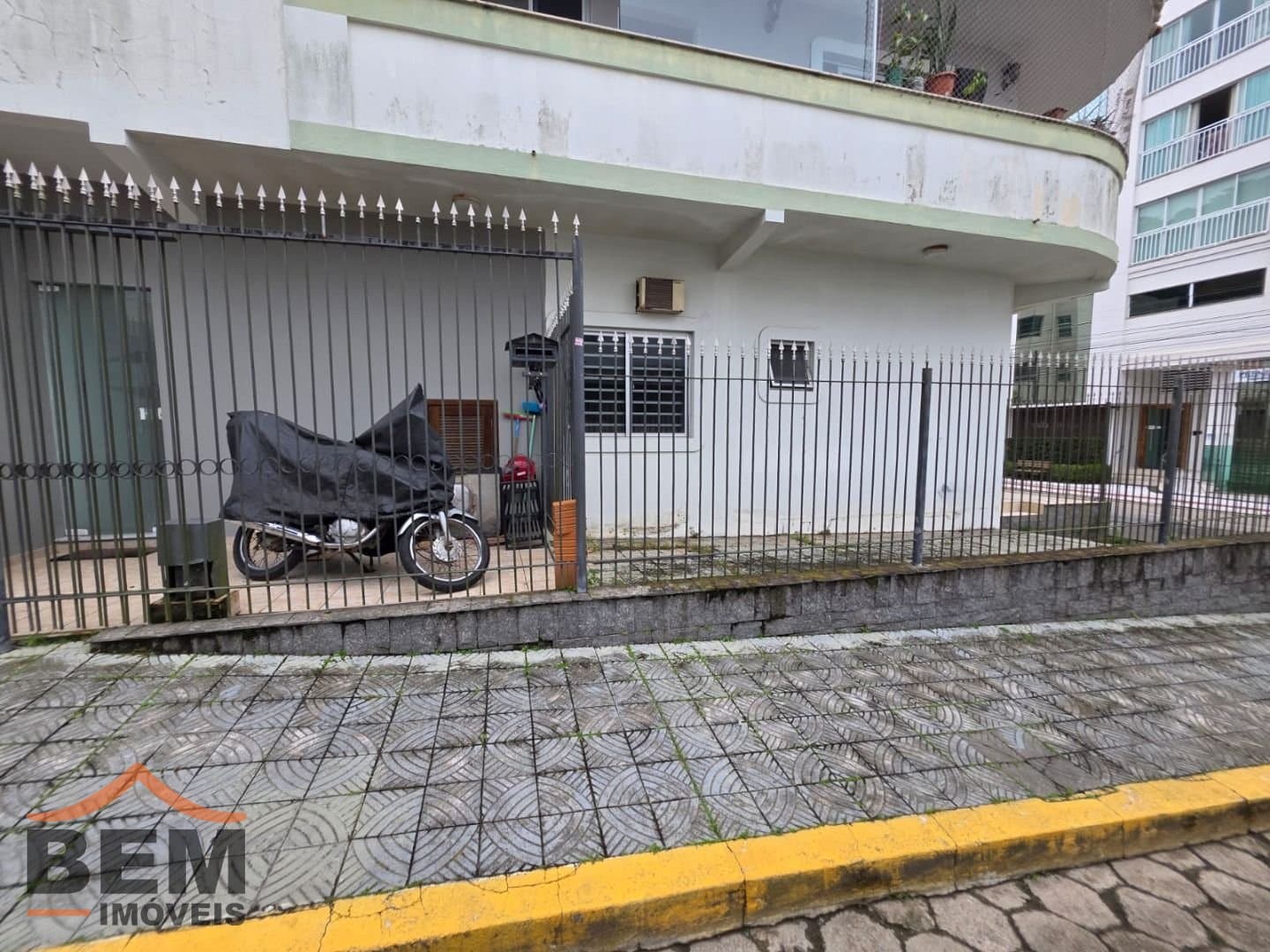Apartamento para Locação com 1 quarto e 40m² no bairro Nações, em Balneário Camboriú: 01- FACHADA 