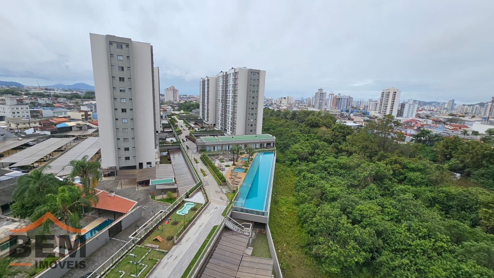 Apartamento para Venda com 3 quartos e 84m² no bairro São Vicente, em Itajaí