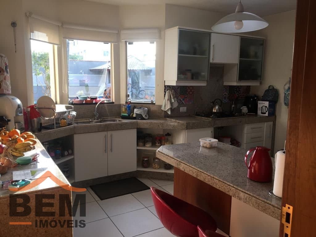 Casa para Venda com 4 quartos e 240m² no bairro Ressacada, em Itajaí