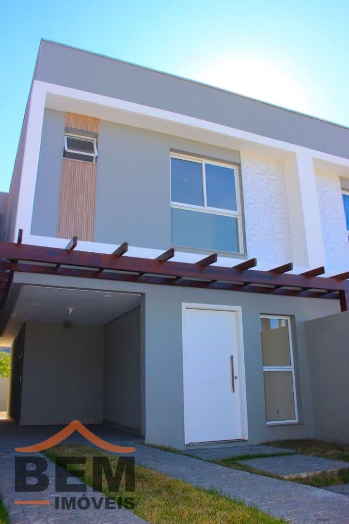 Casa para Venda com 3 quartos e 108m² no bairro Espinheiros, em Itajaí