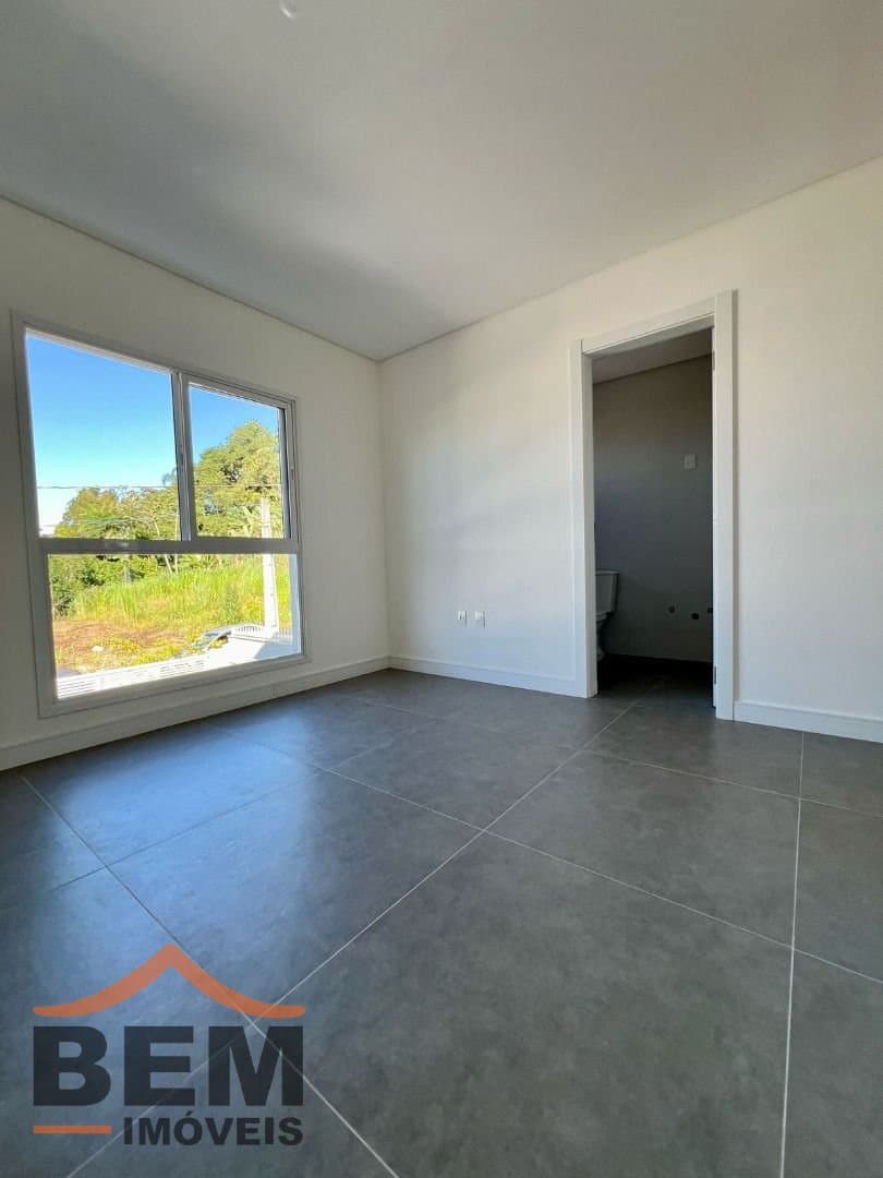 Casa para Venda com 3 quartos e 115m² no bairro Espinheiros, em Itajaí