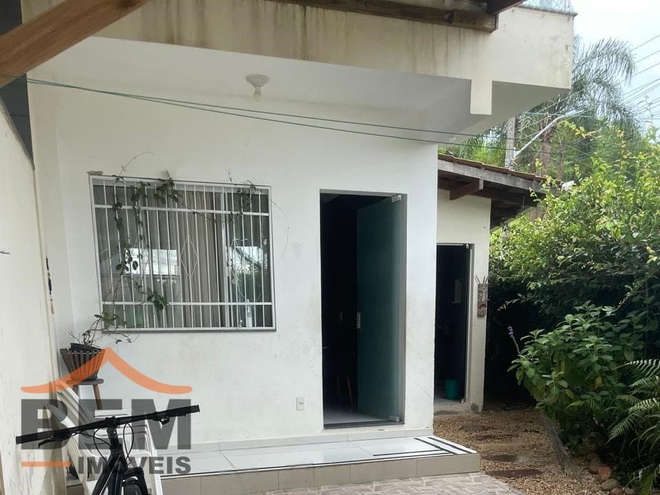 Casa para Venda com 2 quartos e 95m² no bairro Areias, em SC