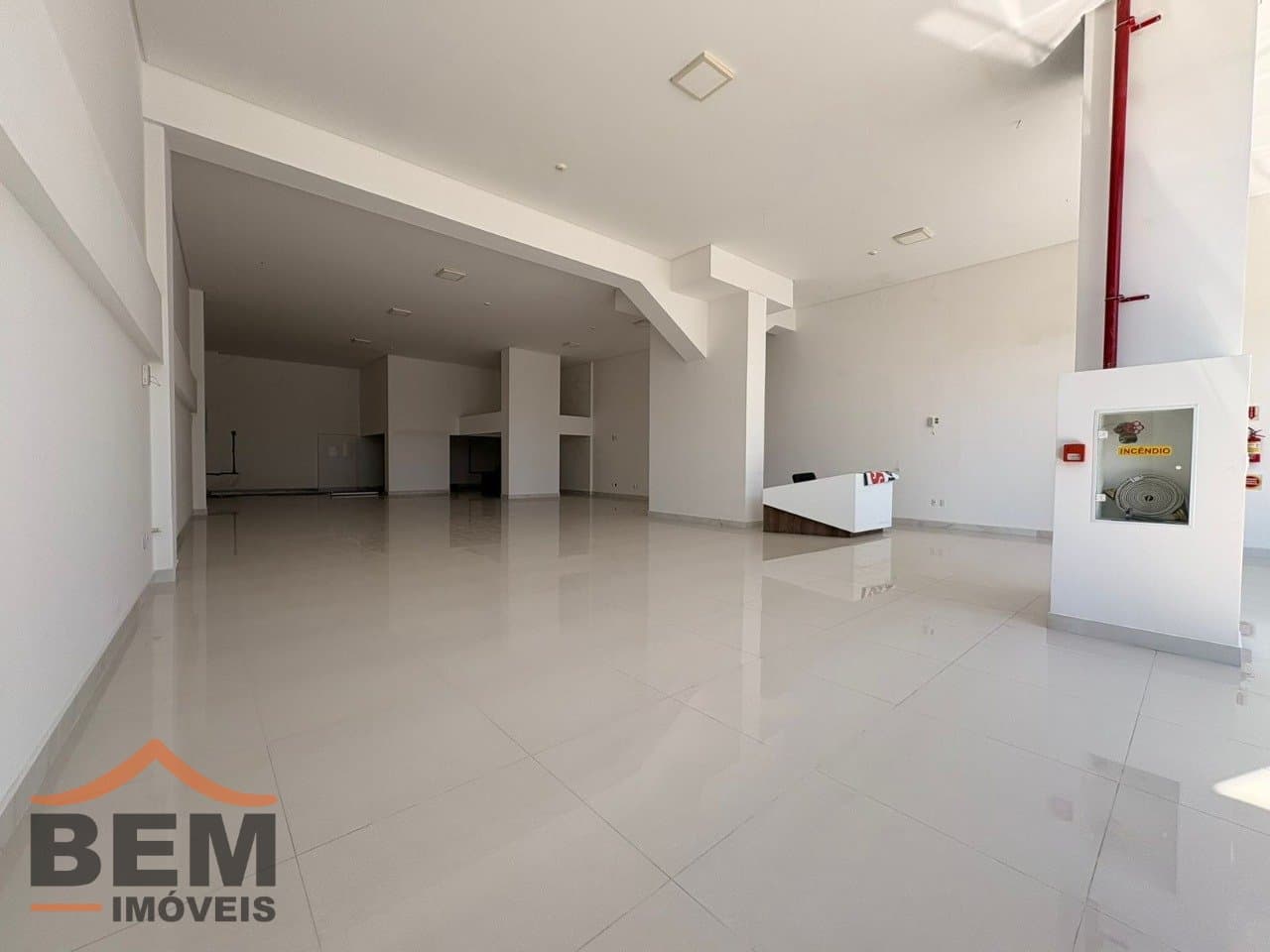 Sala Comercial para Locação com 288m² no bairro Centro, em Itajaí