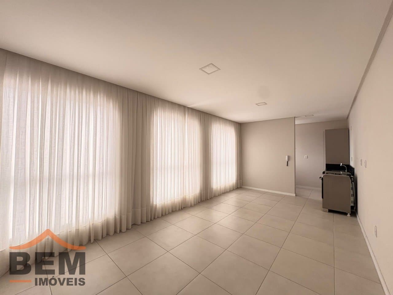 Apartamento para Locação com 1 quarto e 50m² no bairro Fazenda, em Itajaí