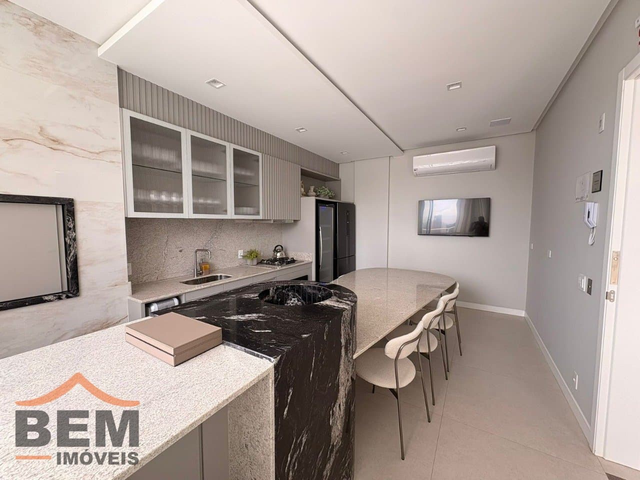 Apartamento para Locação com 2 quartos e 115m² no bairro Fazenda, em Itajaí