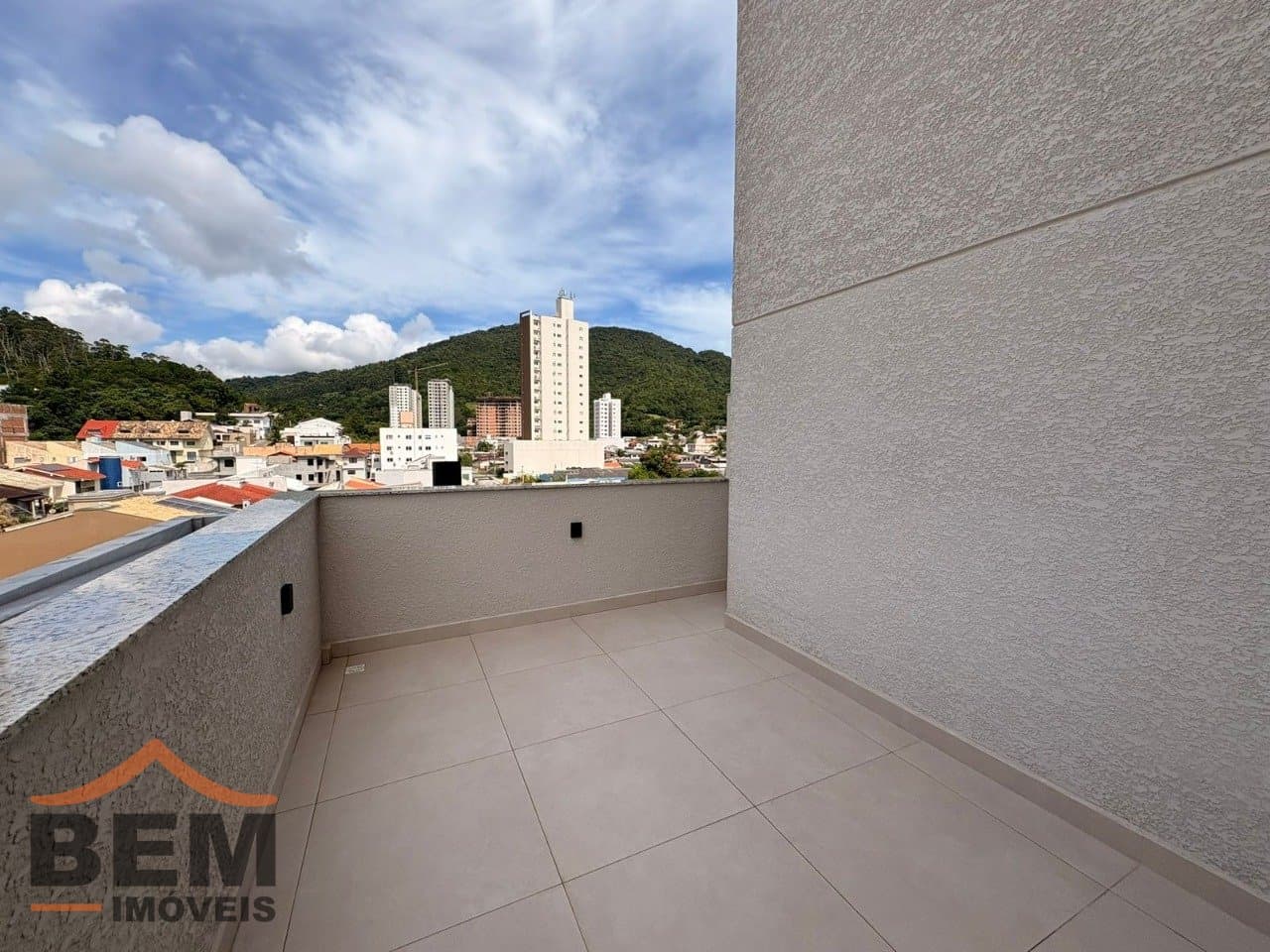 Apartamento para Locação com 2 quartos e 115m² no bairro Fazenda, em Itajaí