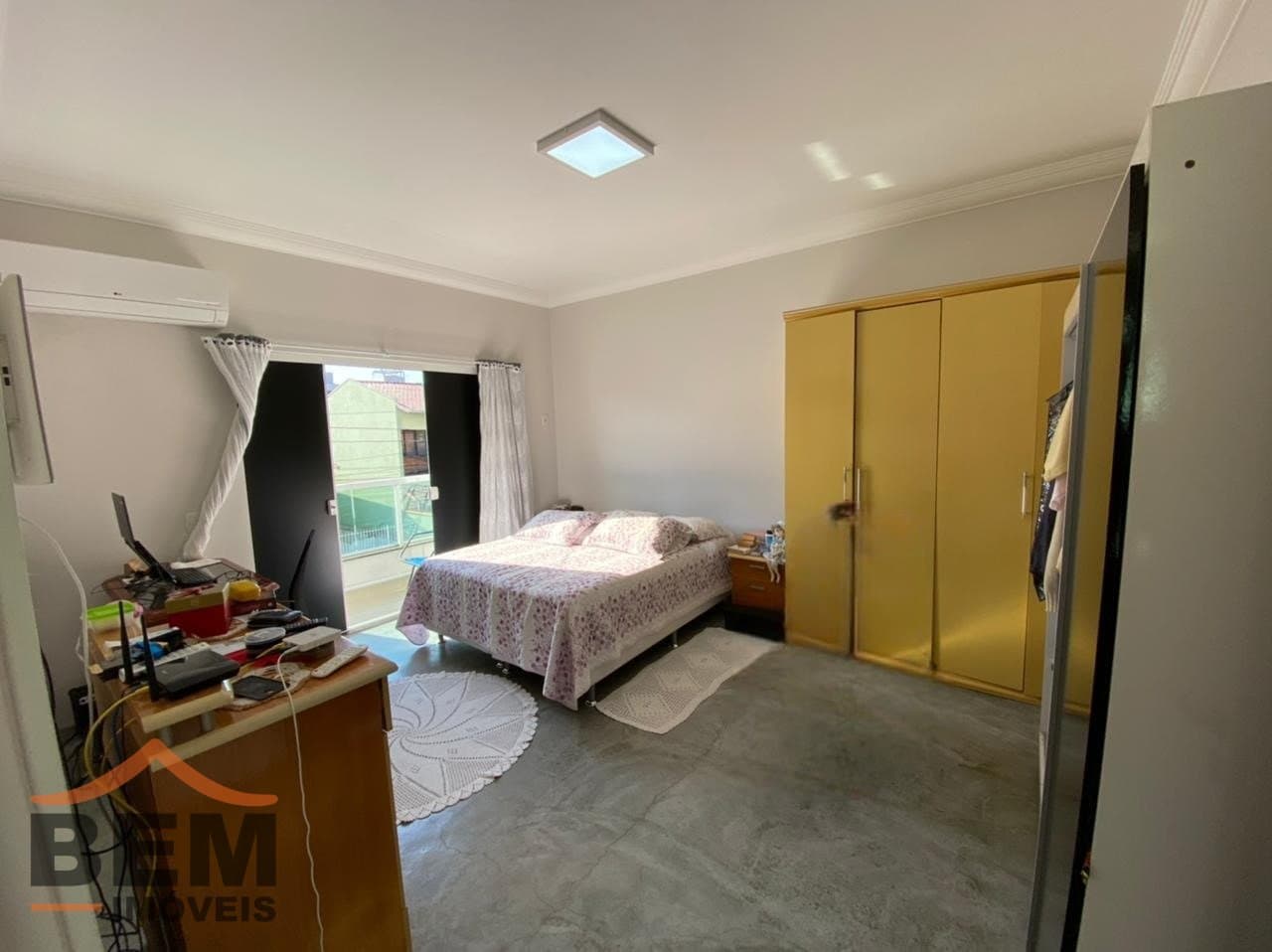 Casa para Venda com 3 quartos e 195m² no bairro Centro, em Balneário Camboriú