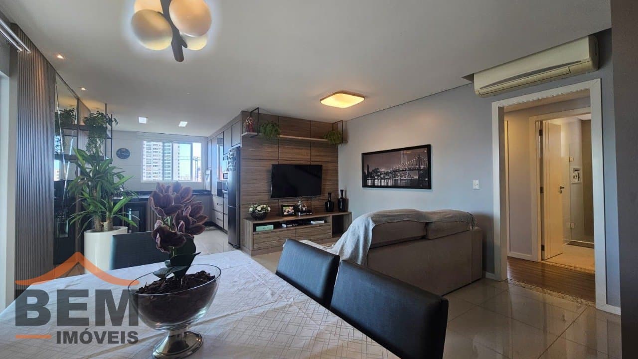 Apartamento para Venda com 3 quartos e 111m² no bairro Centro, em Itajaí