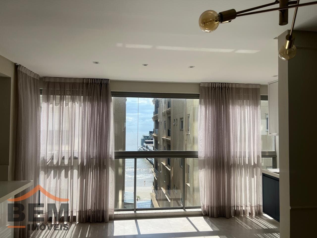 Apartamento para Venda com 3 quartos e 114m² no bairro Meia Praia, em Itapema