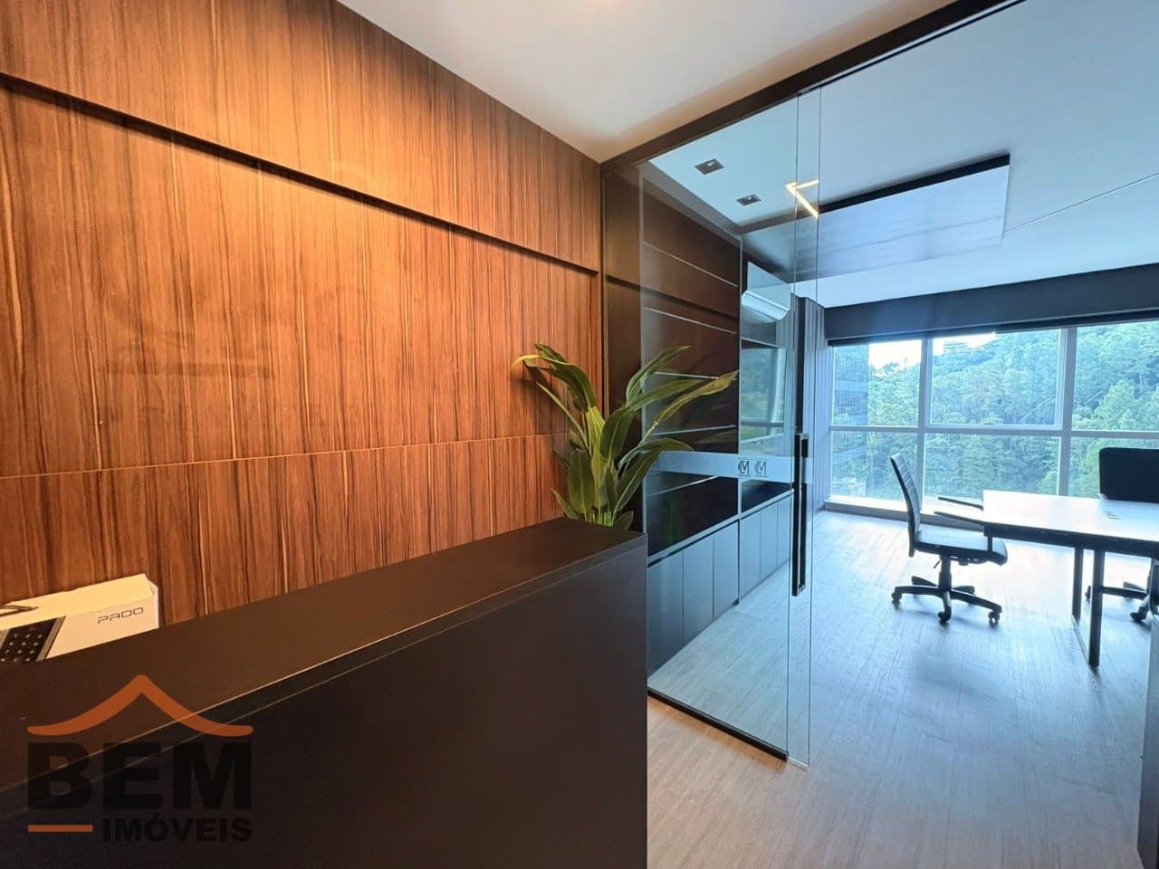 Sala Comercial para Locação com 80m² no bairro Praia Brava, em Itajaí