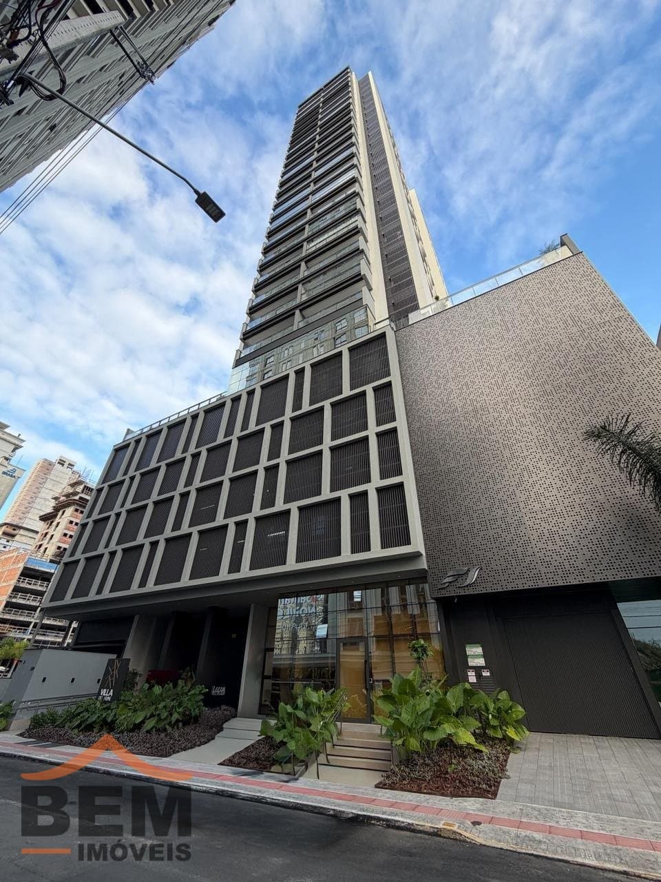 Apartamento para Venda com 3 quartos e 123m² no bairro Meia Praia, em Itapema
