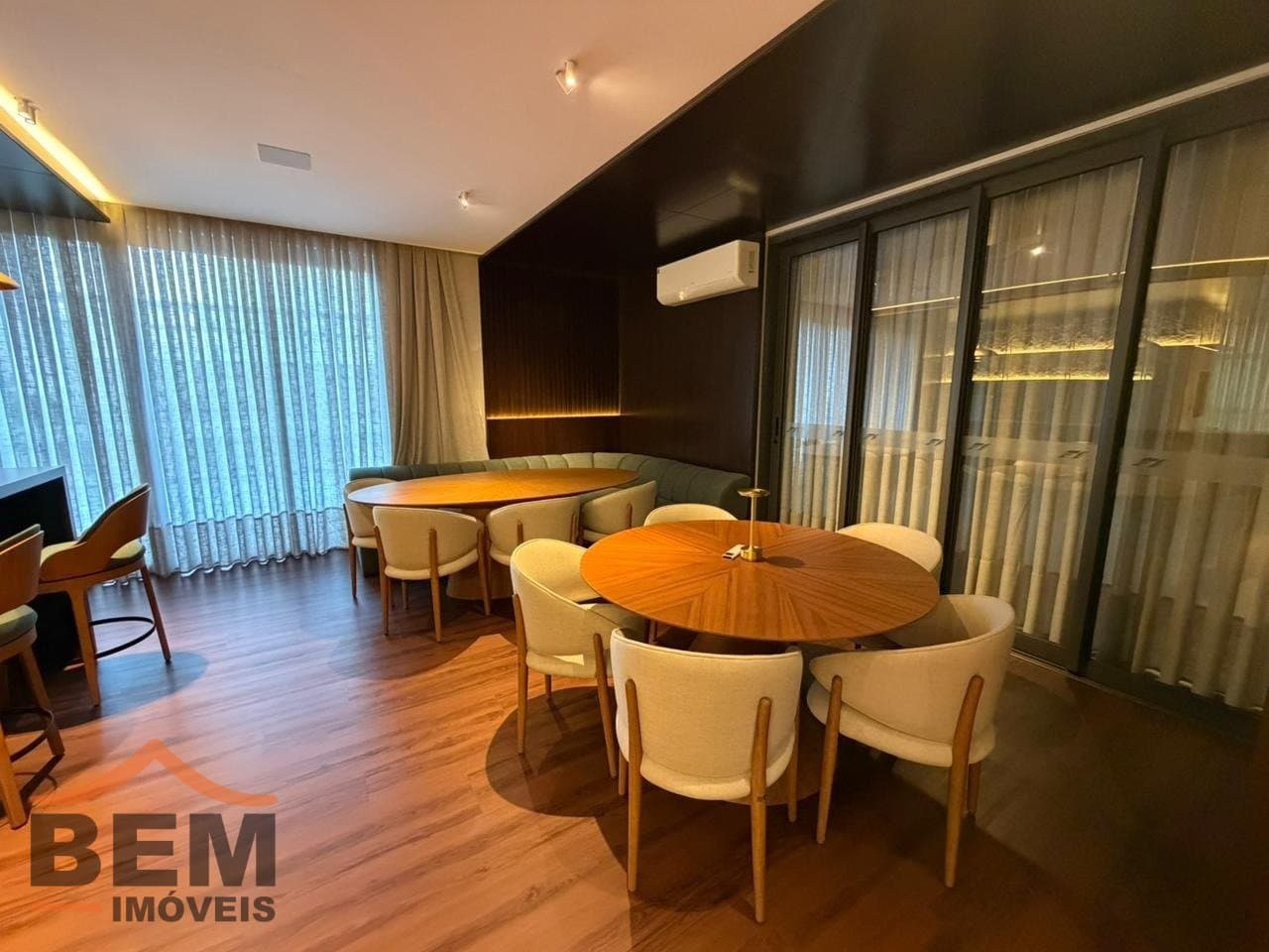 Apartamento para Venda com 3 quartos e 123m² no bairro Meia Praia, em Itapema