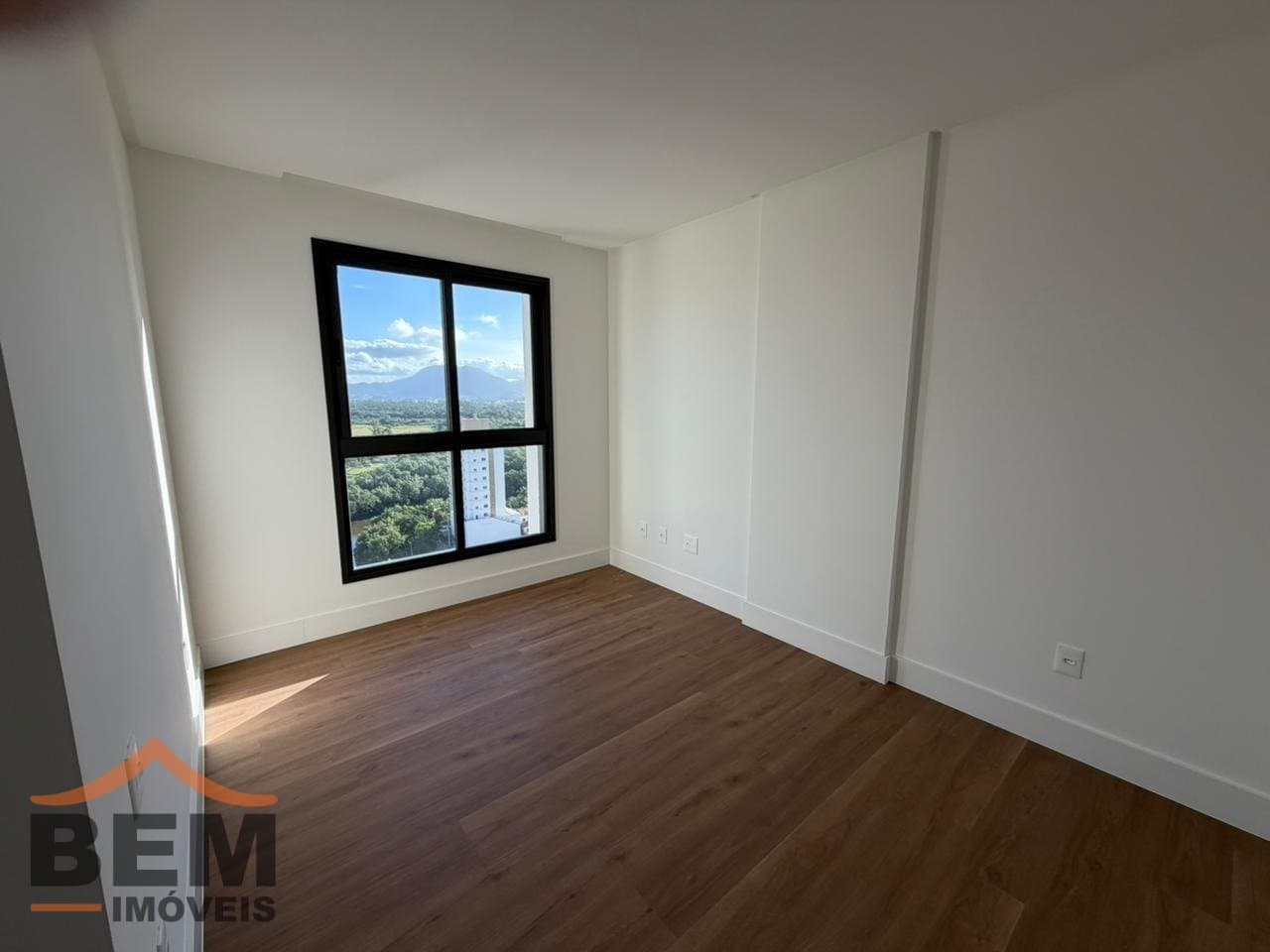 Apartamento para Venda com 3 quartos e 123m² no bairro Meia Praia, em Itapema