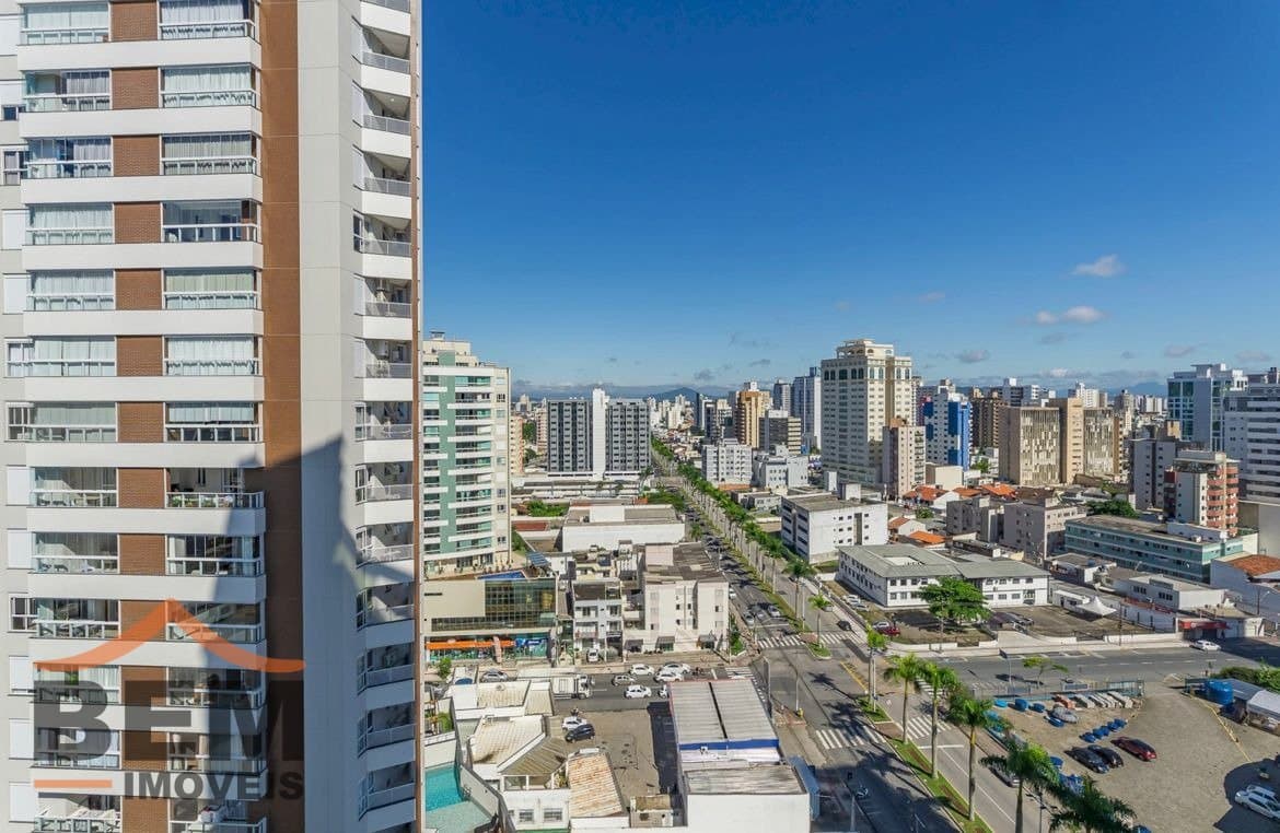 Apartamento para Venda com 4 quartos e 165m² no bairro Centro, em Itajaí