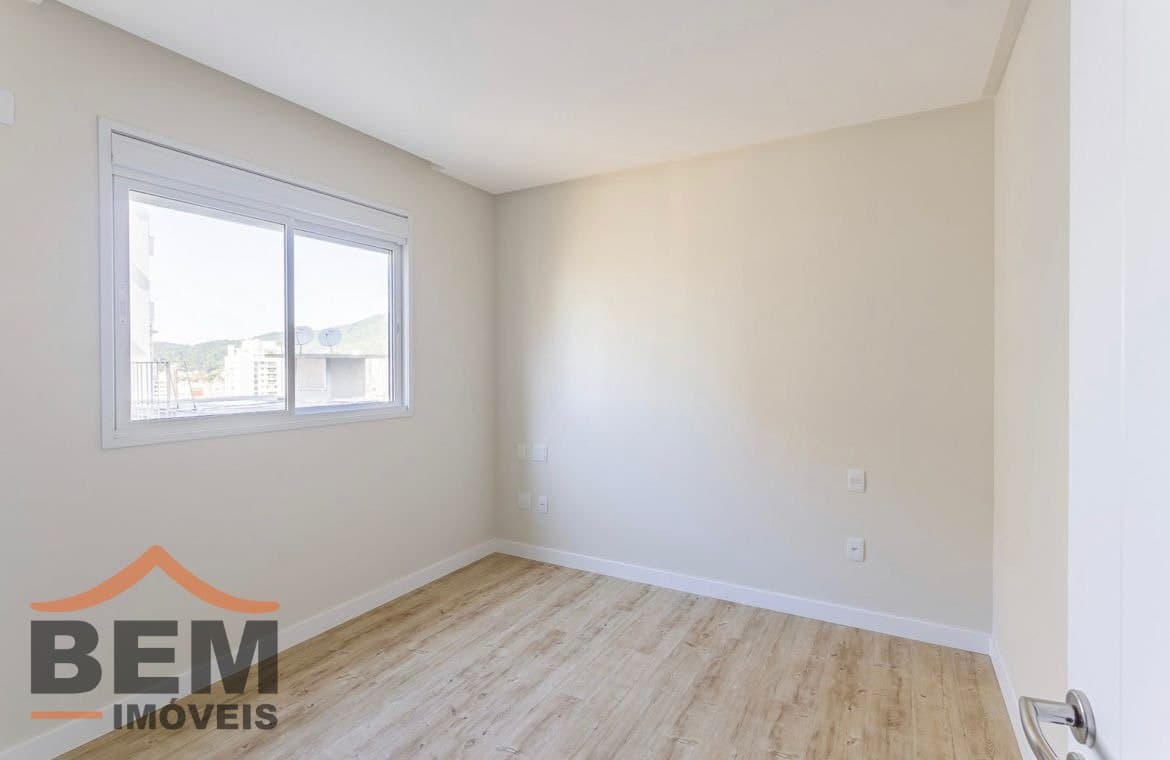 Apartamento para Venda com 4 quartos e 165m² no bairro Centro, em Itajaí