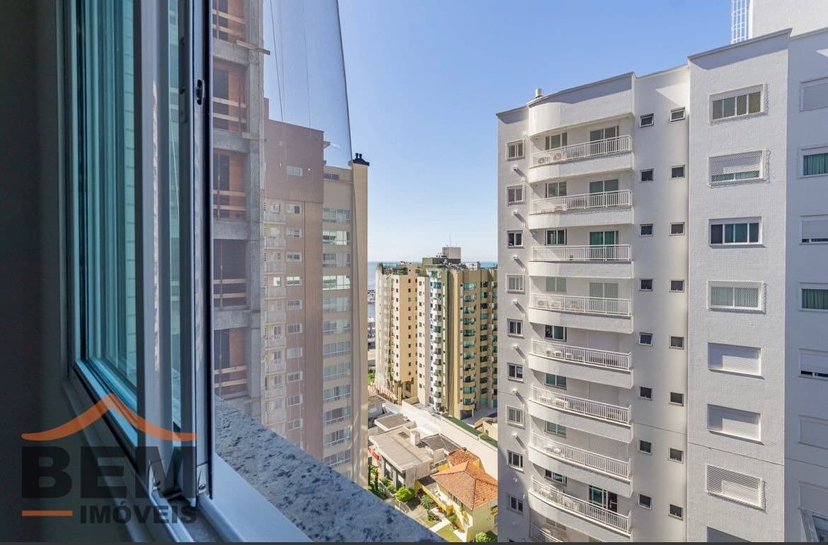 Apartamento para Venda com 4 quartos e 165m² no bairro Centro, em Itajaí