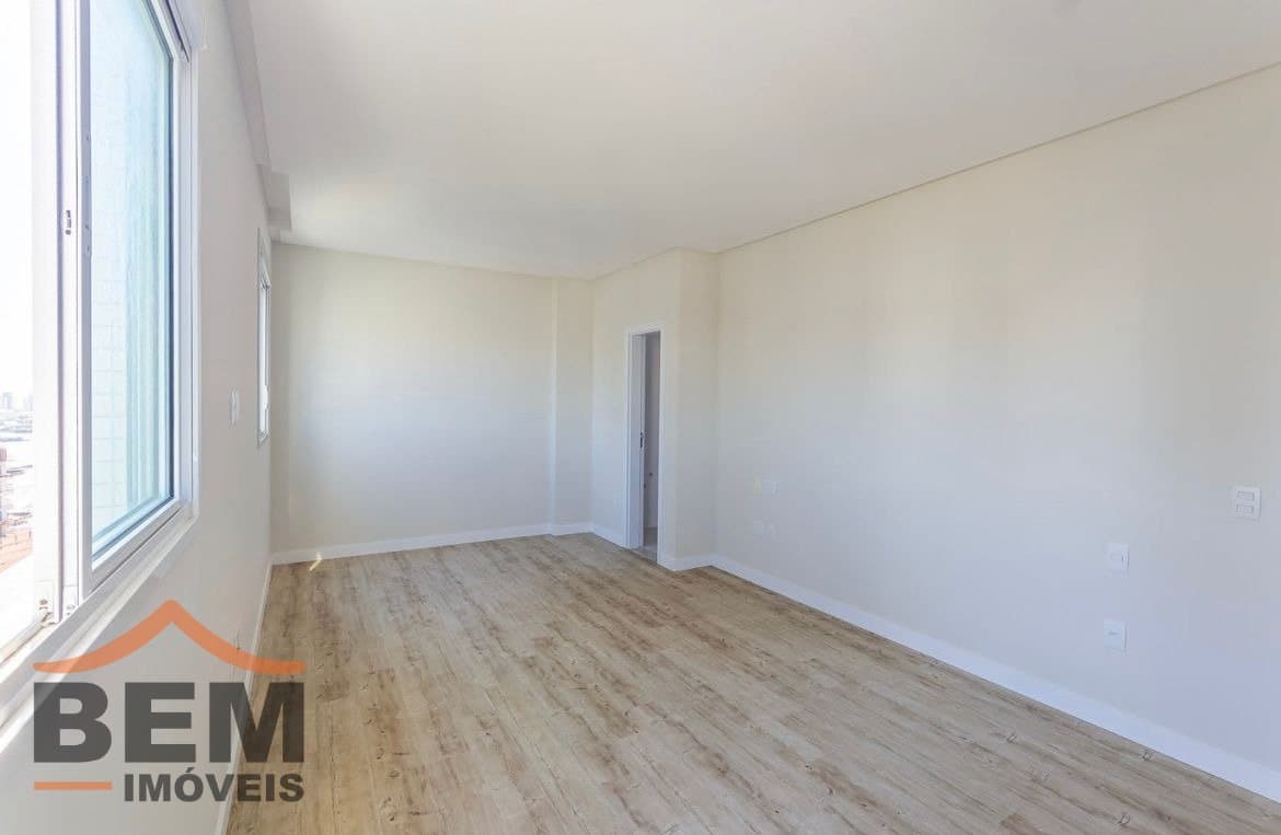Apartamento para Venda com 4 quartos e 165m² no bairro Centro, em Itajaí
