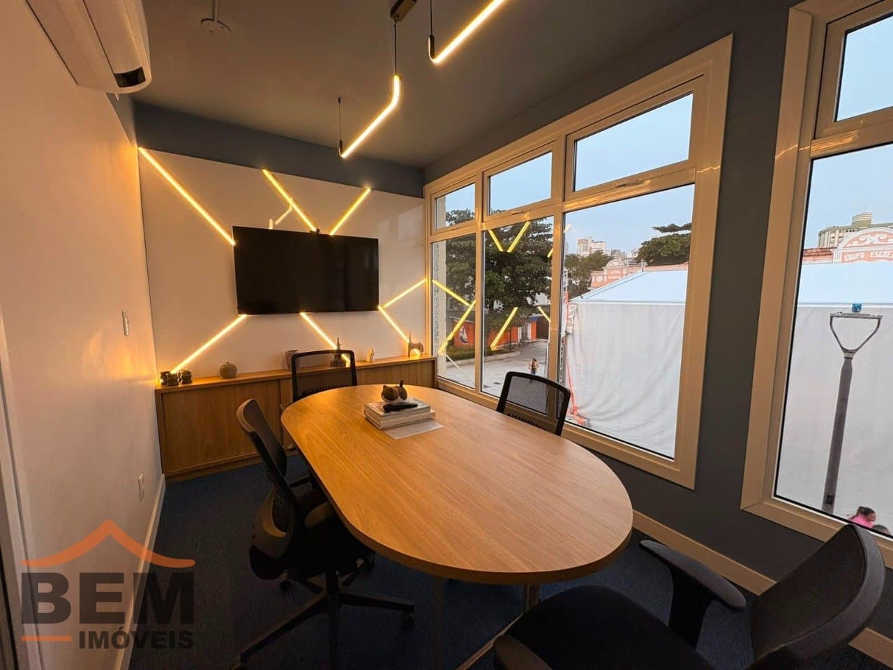 Sala Comercial para Locação com 7m² no bairro Centro, em Itajaí: 6 - SALA DE REUINÃO