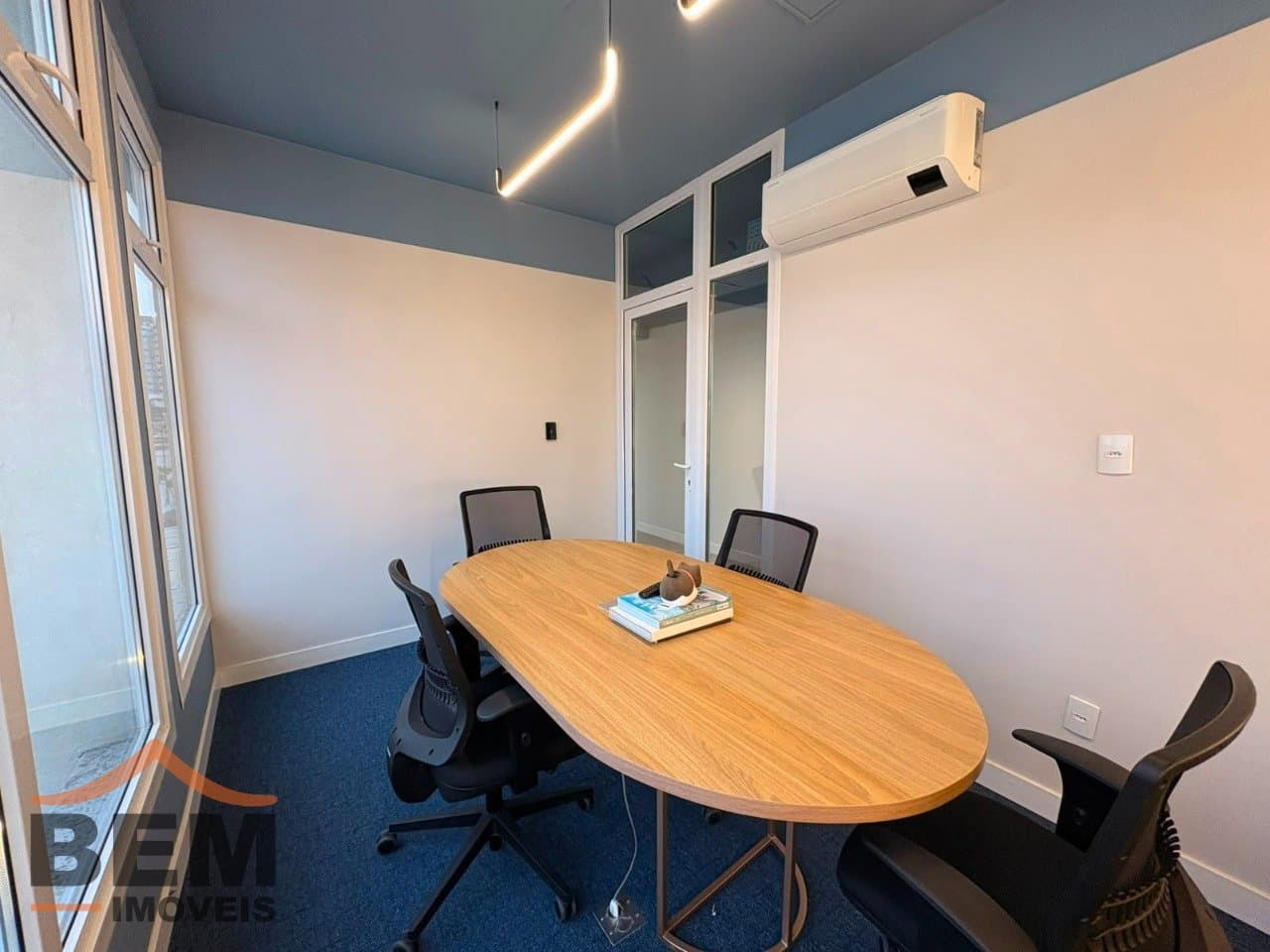 Sala Comercial para Locação com 7m² no bairro Centro, em Itajaí: 7 - SALA DE REUNIÃO