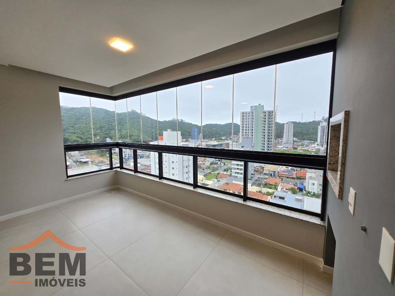 Apartamento para Locação com 2 quartos e 78m² no bairro Fazenda, em Itajaí