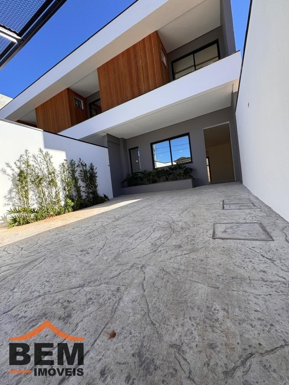 Casa para Venda com 2 quartos e 92m² no bairro Rio Pequeno, em Camboriú: i74w8W45fP5J18s_84086a553fe91ed68