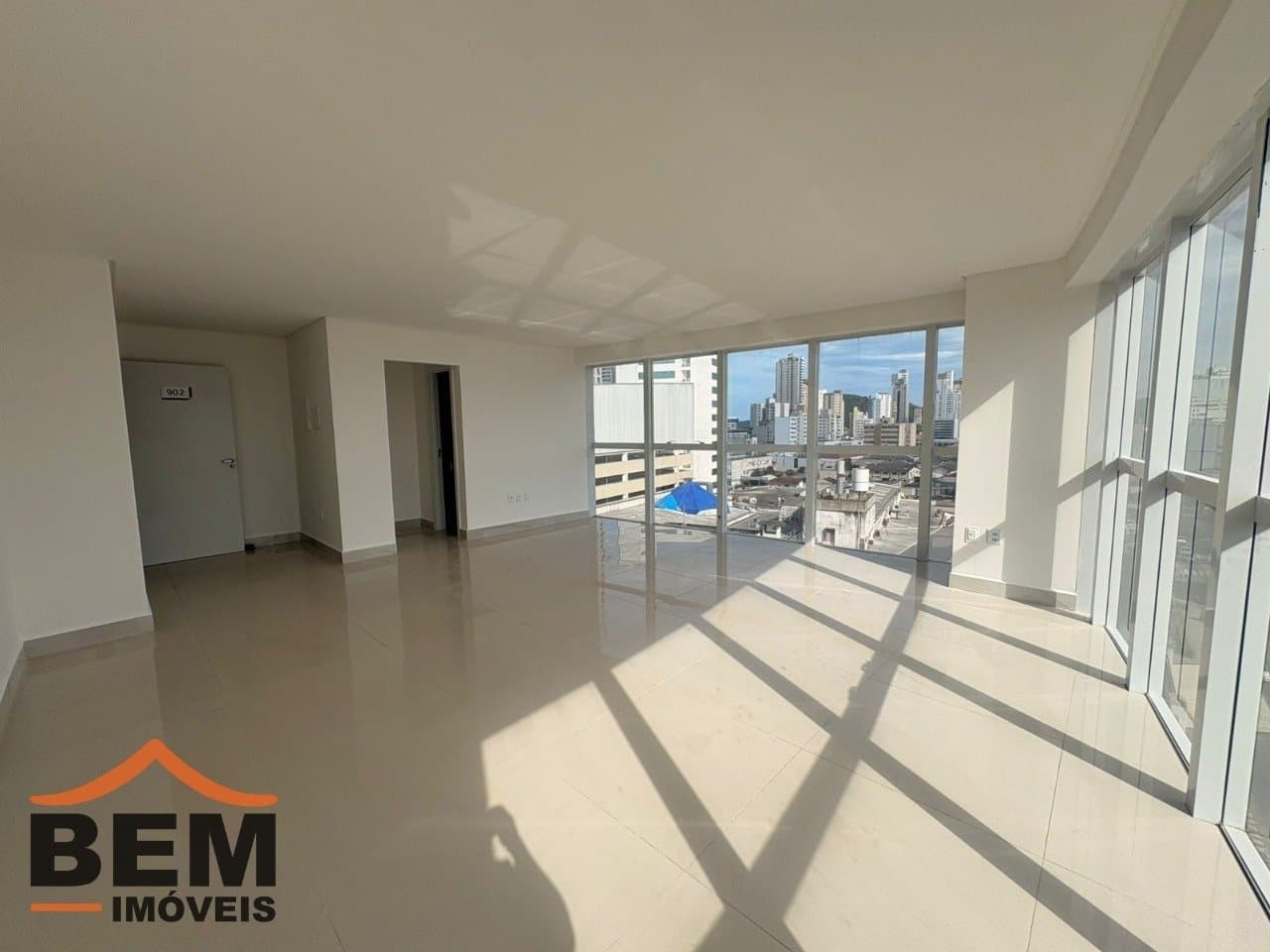 Sala Comercial para Locação com 42m² no bairro Centro, em Itajaí