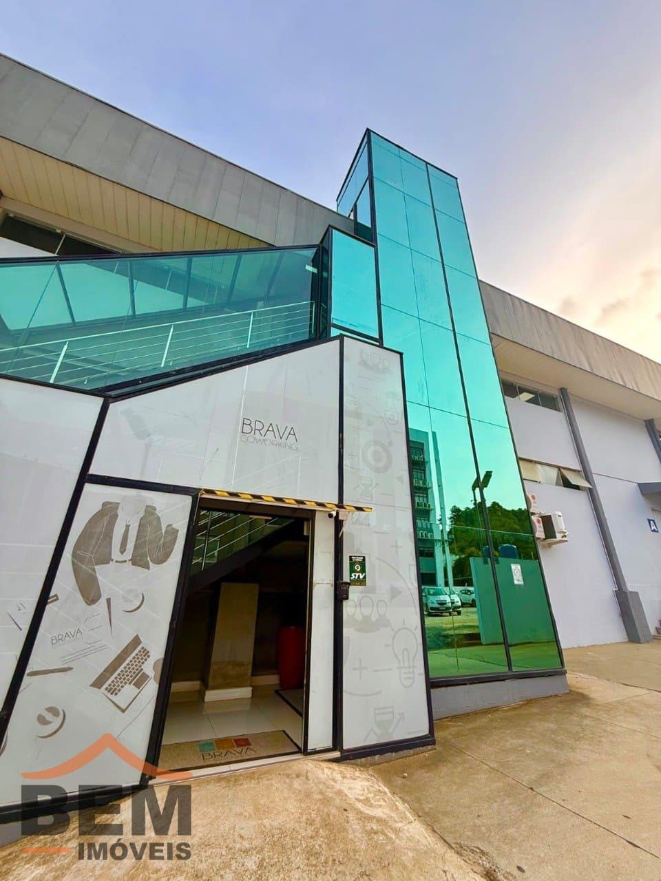 Sala Comercial para Locação com 60m² no bairro Praia Brava, em Itajaí