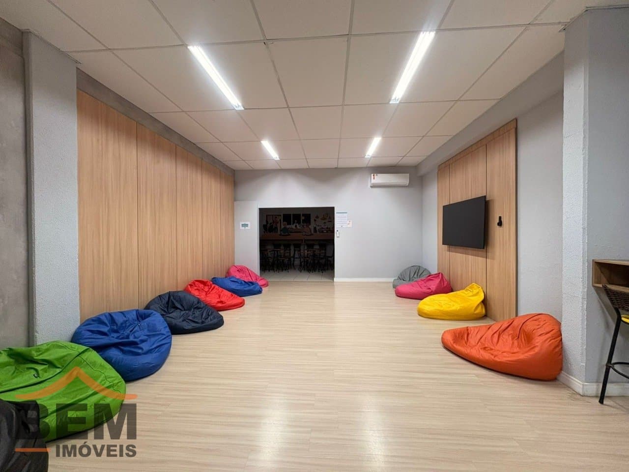 Sala Comercial para Locação com 350m² no bairro Praia Brava, em Itajaí