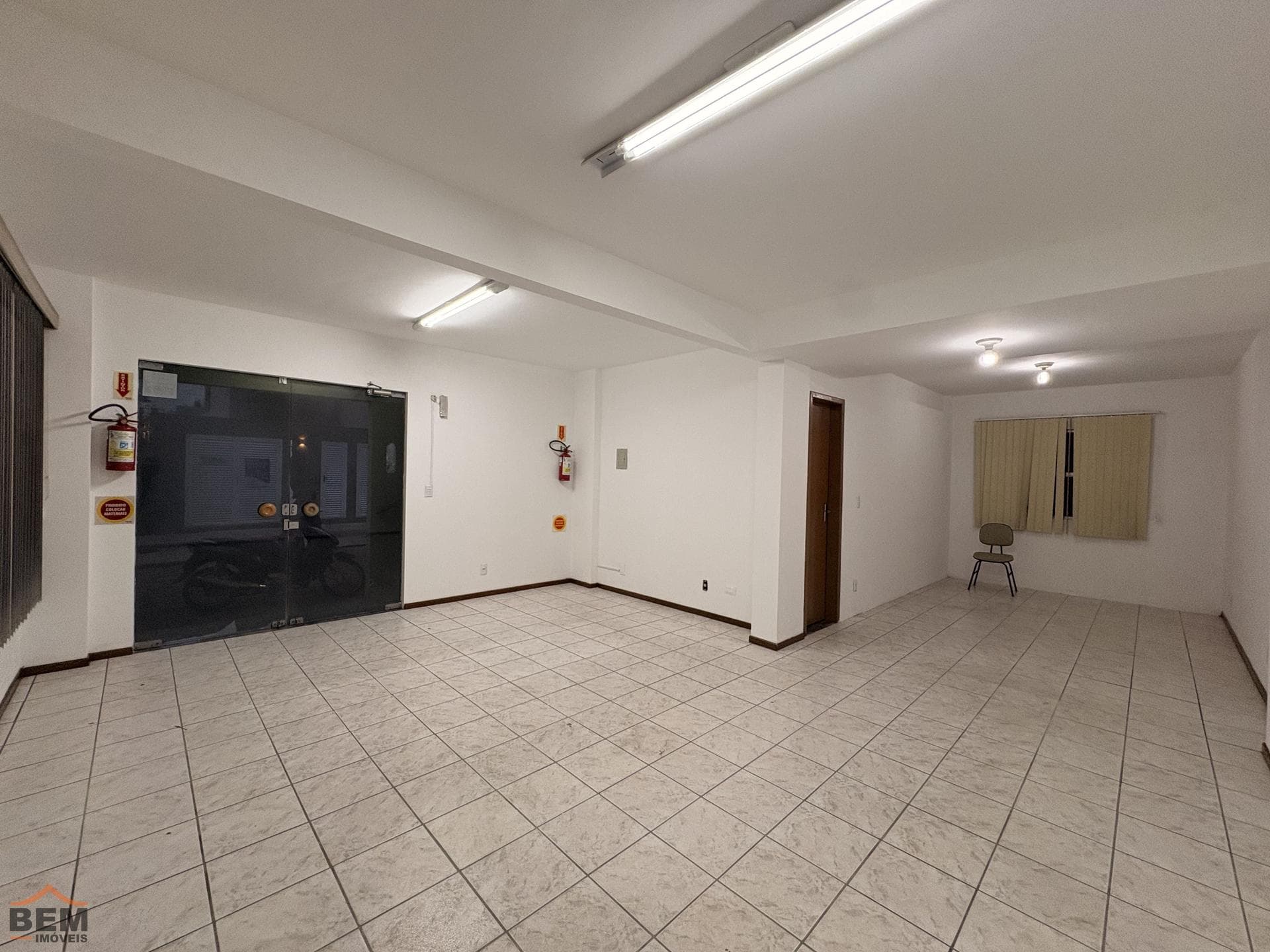 Sala Comercial para Locação com 44m² no bairro Centro, em Itajaí