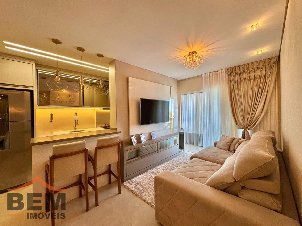 Apartamento para Venda com 3 quartos e 96m² no bairro Vila Operária, em Itajaí